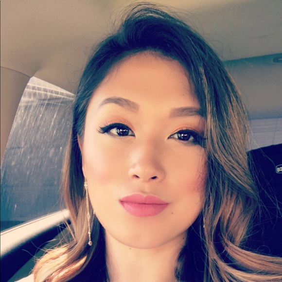 Meet your Posher, Mary - Picture 1 of 7